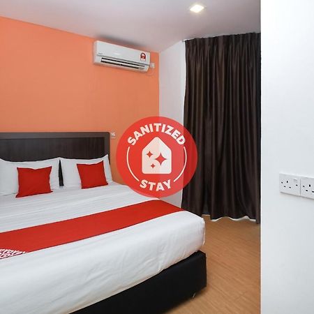 Oyo 1111 Harmony Stay Miri Bagian luar foto