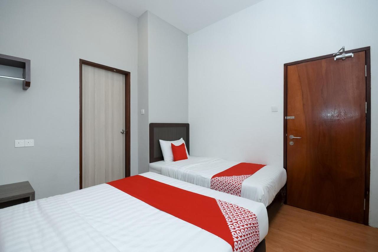 Oyo 1111 Harmony Stay Miri Bagian luar foto