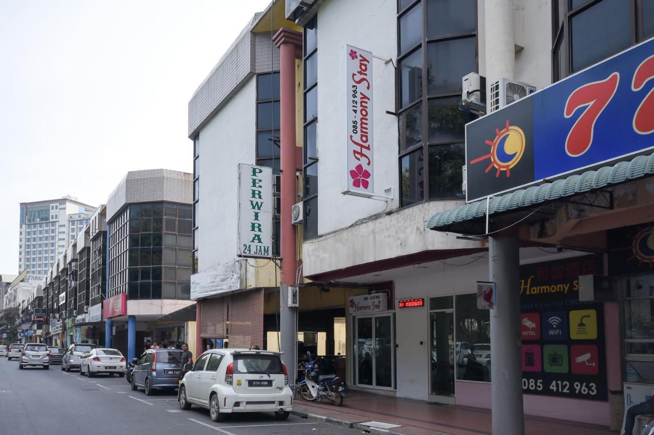 Oyo 1111 Harmony Stay Miri Bagian luar foto