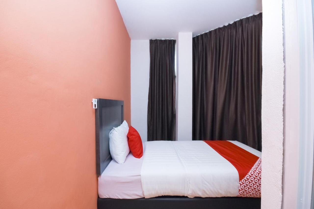 Oyo 1111 Harmony Stay Miri Bagian luar foto