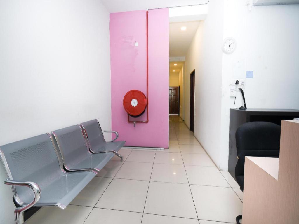 Oyo 1111 Harmony Stay Miri Bagian luar foto