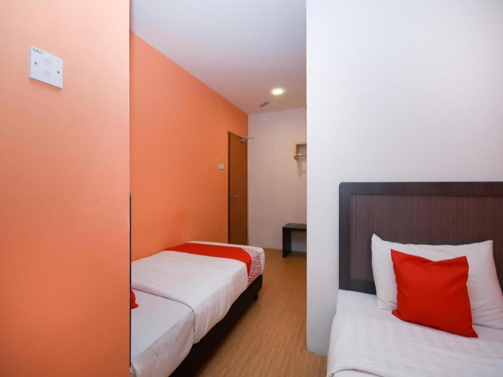 Oyo 1111 Harmony Stay Miri Bagian luar foto