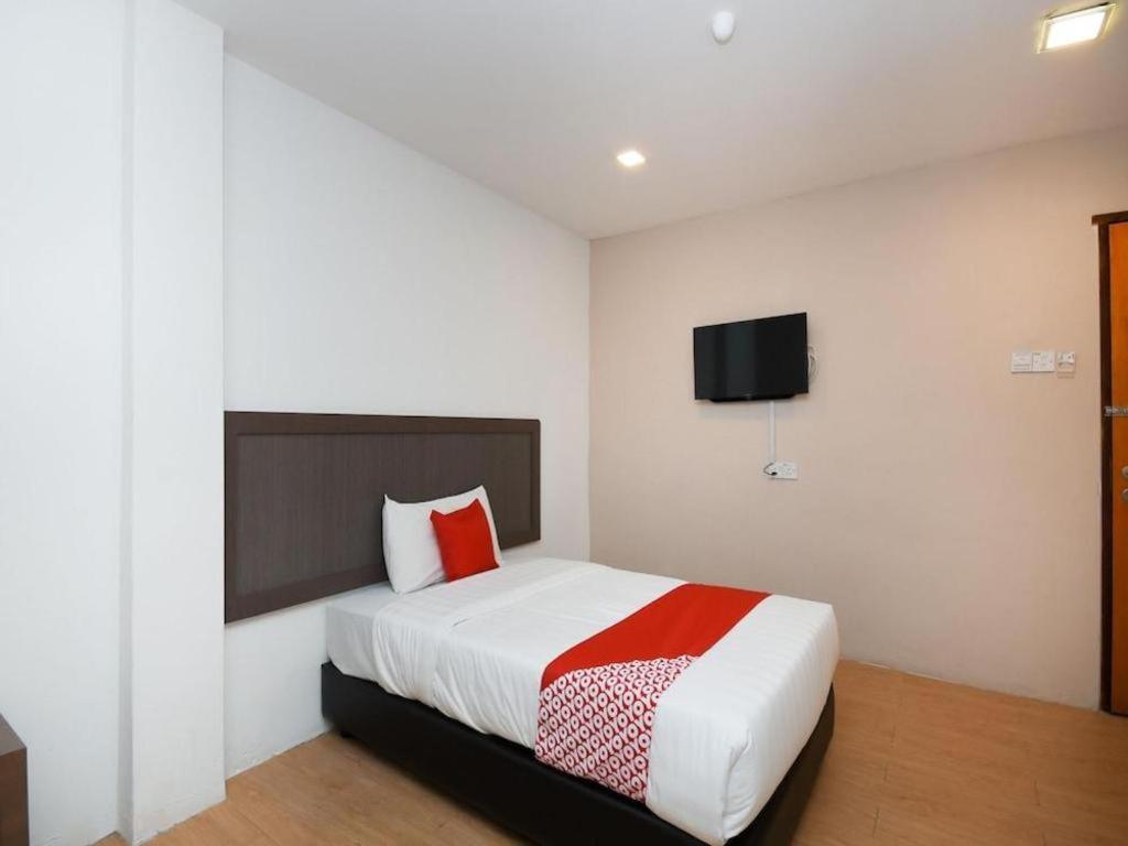 Oyo 1111 Harmony Stay Miri Bagian luar foto
