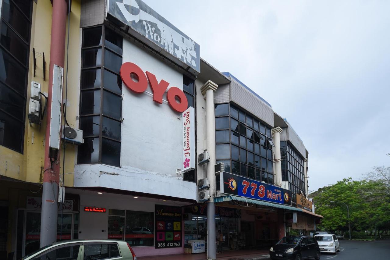 Oyo 1111 Harmony Stay Miri Bagian luar foto